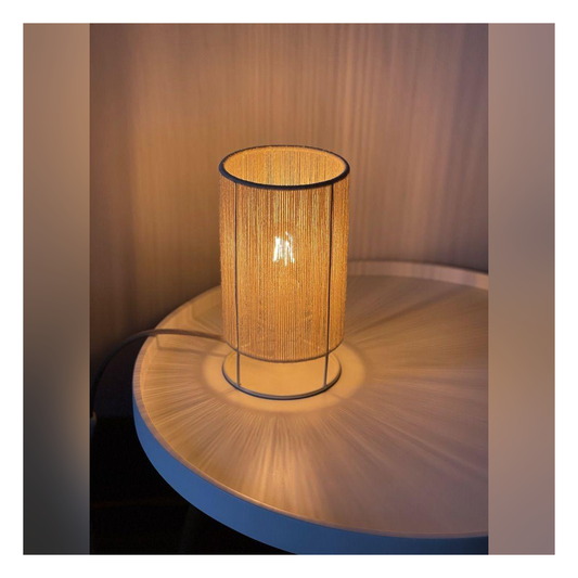 Pillar: Lámpara de Mesa Cilíndrica