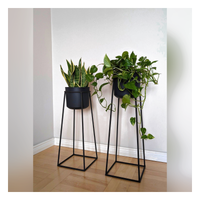 Oro Prism 3 â€“ Portamatera Negro Elevado