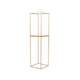 Oro Prism â€“ Pedestal Dorado con Repisa